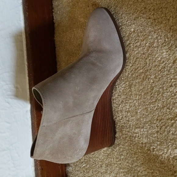 1.State Light Brown Heeled Short Booties Size 7.5 - Picture 7 of 11